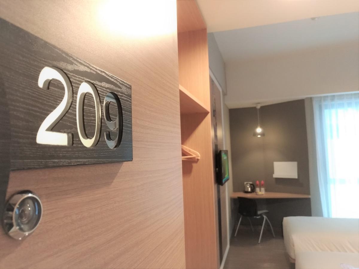 Maxone Platinum Hayam Wuruk Hotel Jakarta Luaran gambar