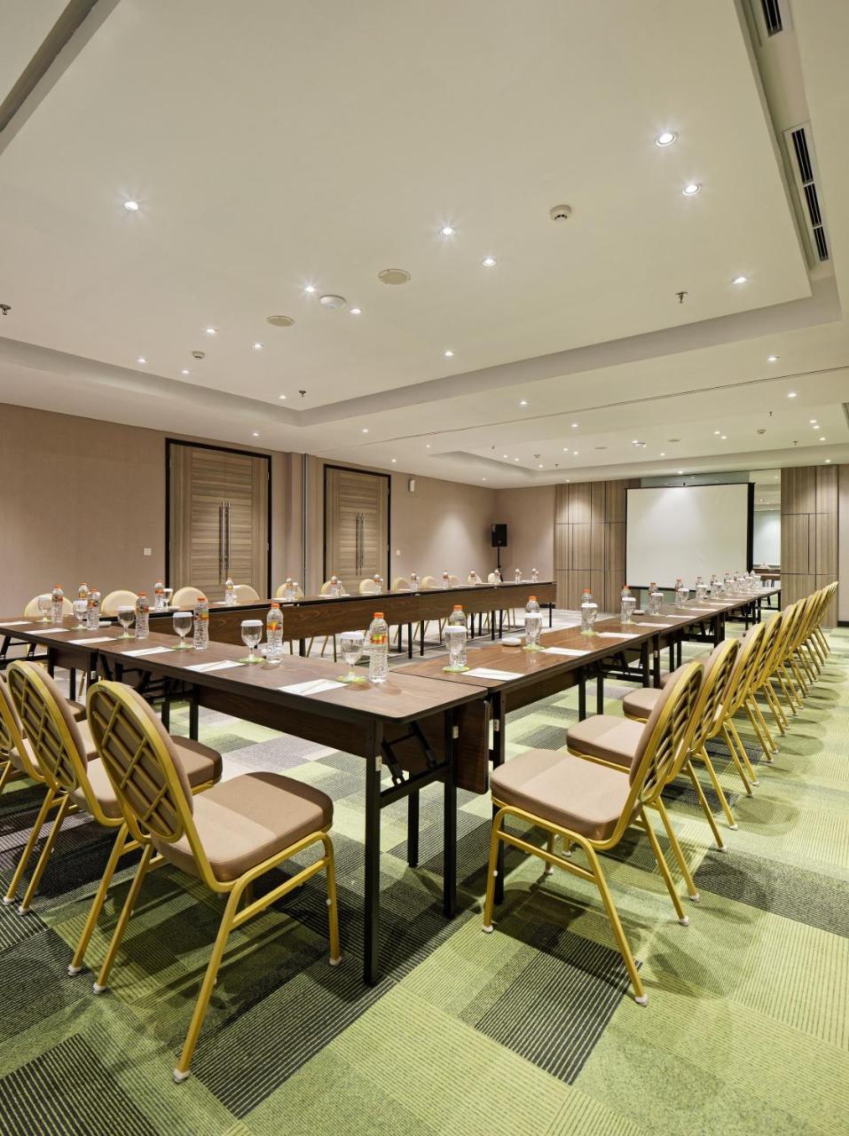 Maxone Platinum Hayam Wuruk Hotel Jakarta Luaran gambar