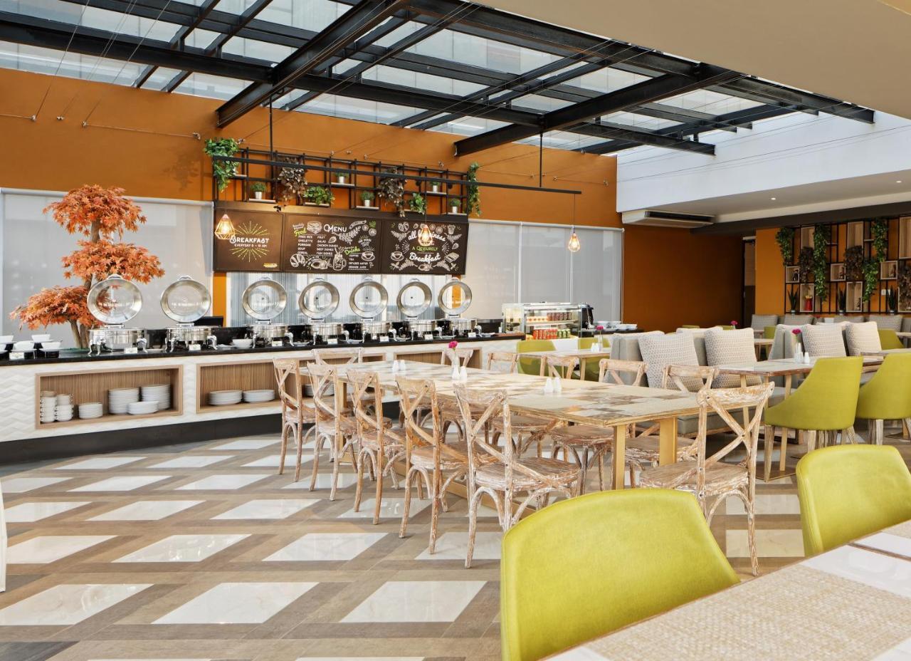 Maxone Platinum Hayam Wuruk Hotel Jakarta Luaran gambar