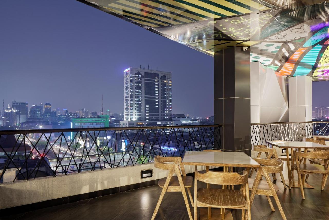 Maxone Platinum Hayam Wuruk Hotel Jakarta Luaran gambar