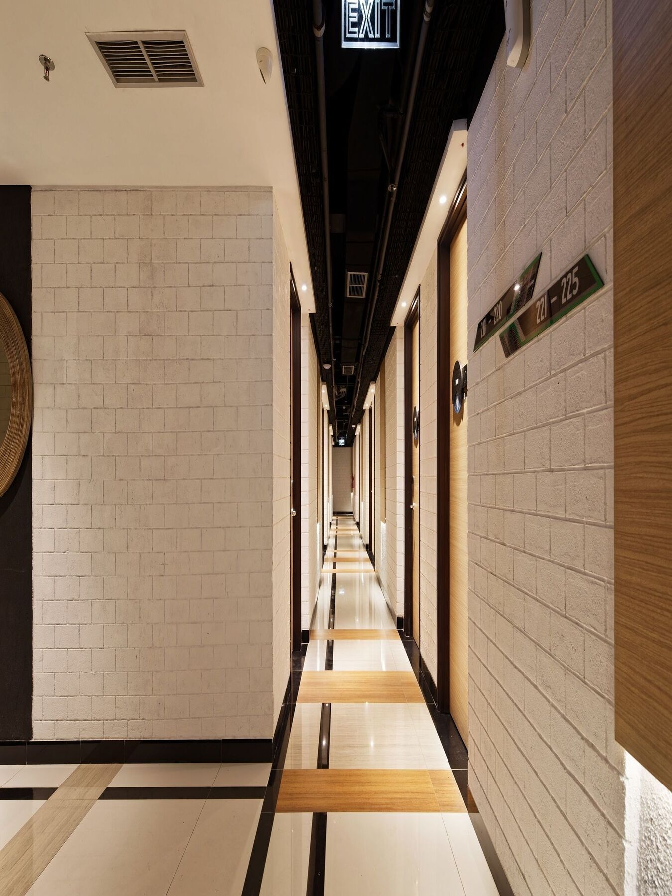 Maxone Platinum Hayam Wuruk Hotel Jakarta Luaran gambar