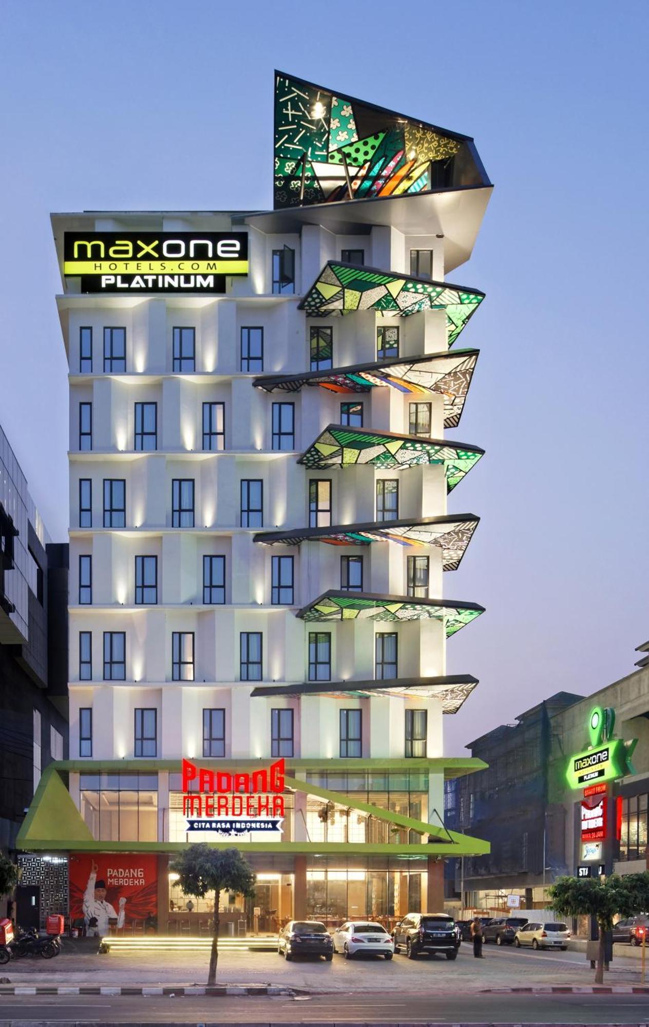 Maxone Platinum Hayam Wuruk Hotel Jakarta Luaran gambar