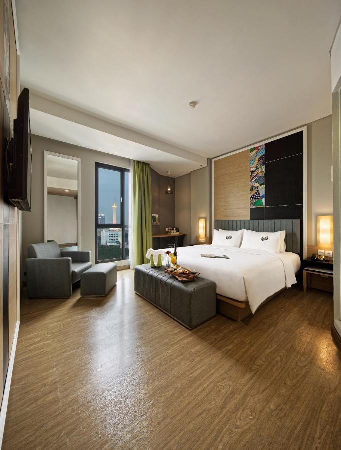 Maxone Platinum Hayam Wuruk Hotel Jakarta Luaran gambar